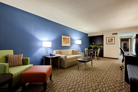 Holiday Inn & Suites Atlanta Airport-North , GA 30344 near Hartsfield-jackson Atlanta International Airport View Point 38