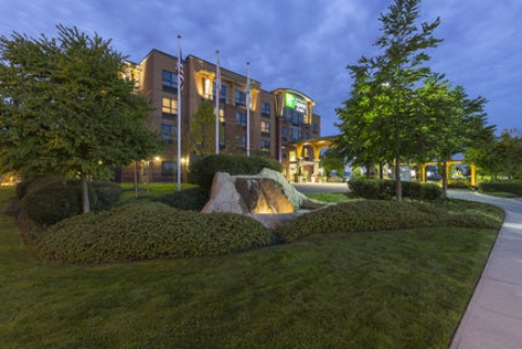 Holiday Inn Express & Suites Riverport Richmond, an IHG Hotel , BC V6W 1E7 near Vancouver International Airport View Point 1