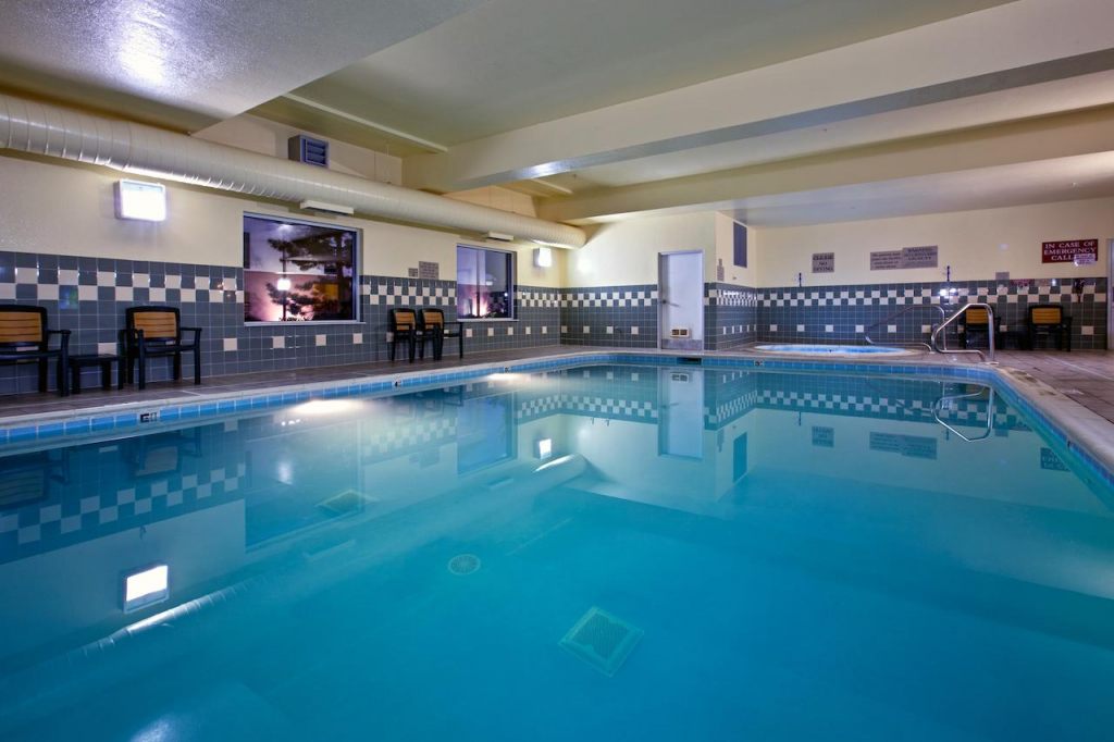 Country Inn & Suites by Radisson, Cincinnati Airport , KY 41048 near Cincinnati/northern Kentucky International Airport View Point 11