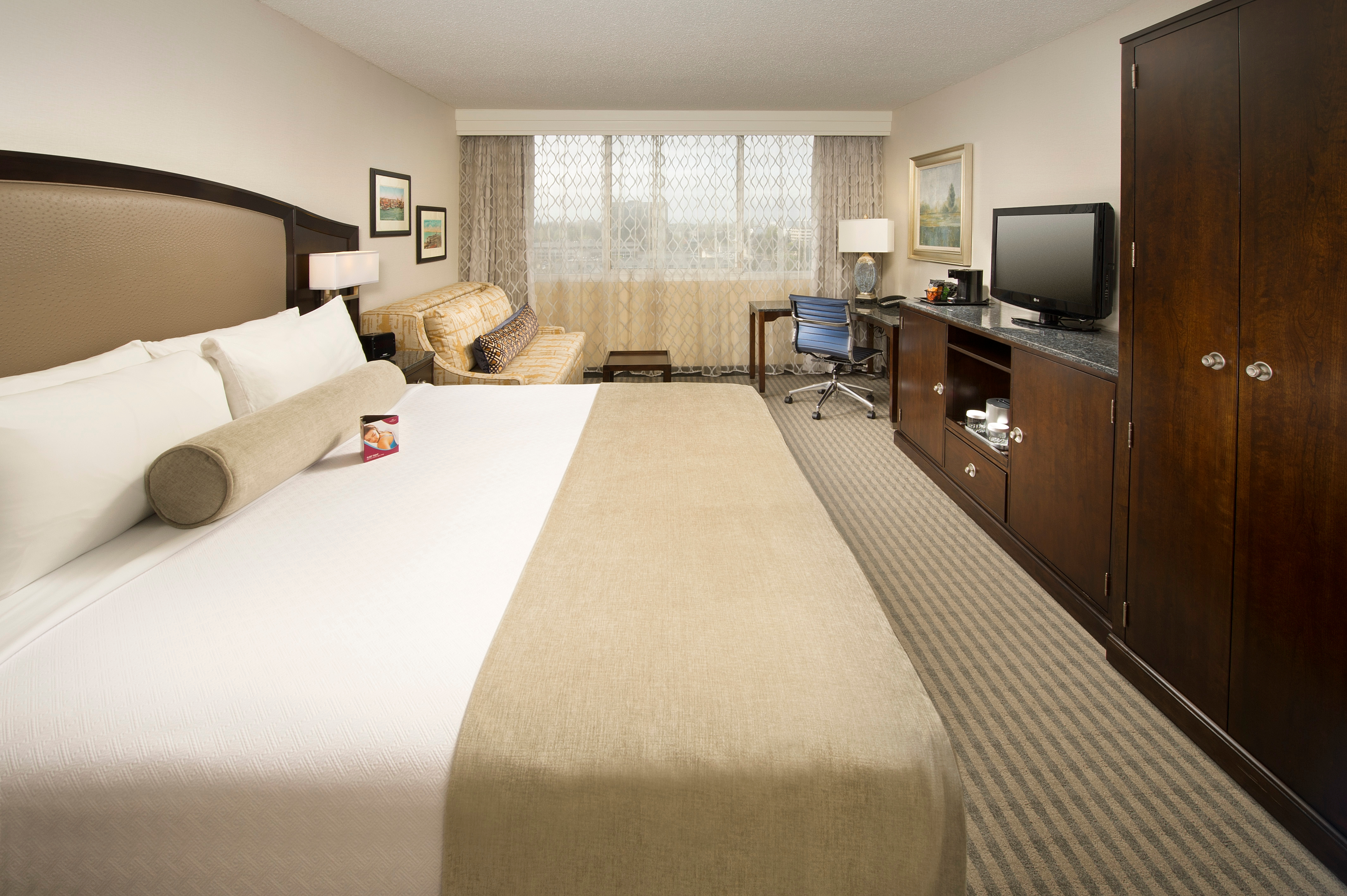 Skybridge Seattle Airport Hotel , WA 98188 near Seattle-tacoma International Airport View Point 32