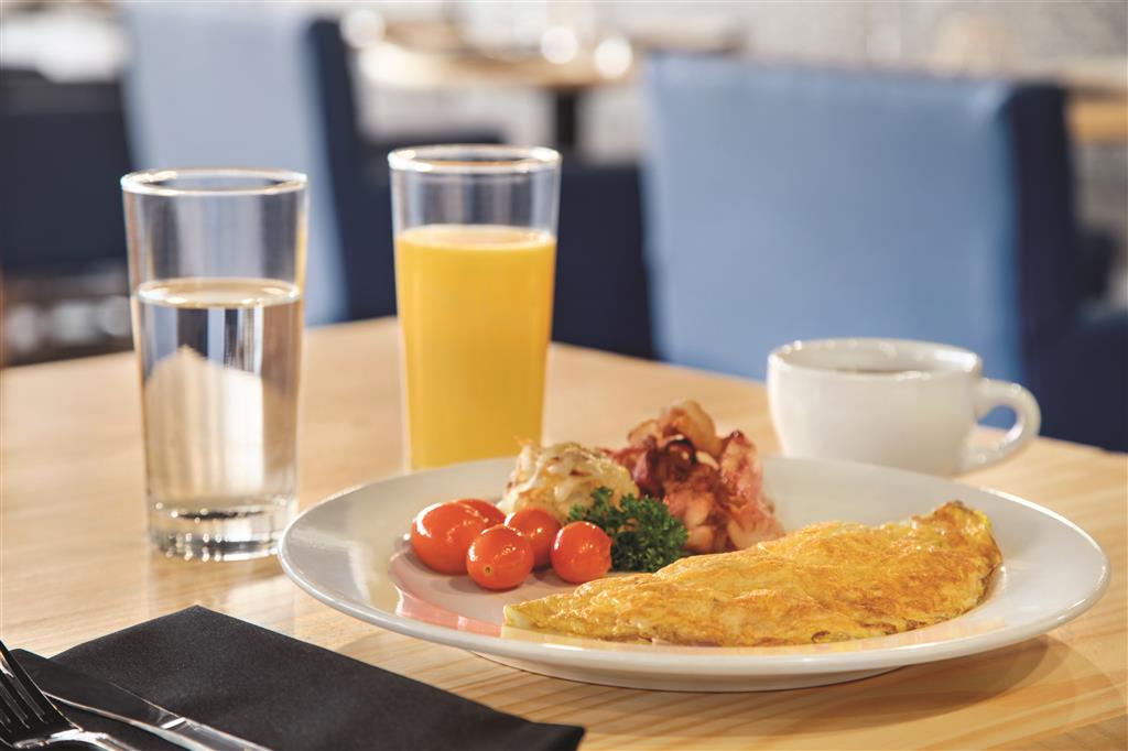 Holiday Inn Philadelphia Arpt-Stadium Area, an IHG Hotel , PA 19145 near Philadelphia International Airport View Point 20