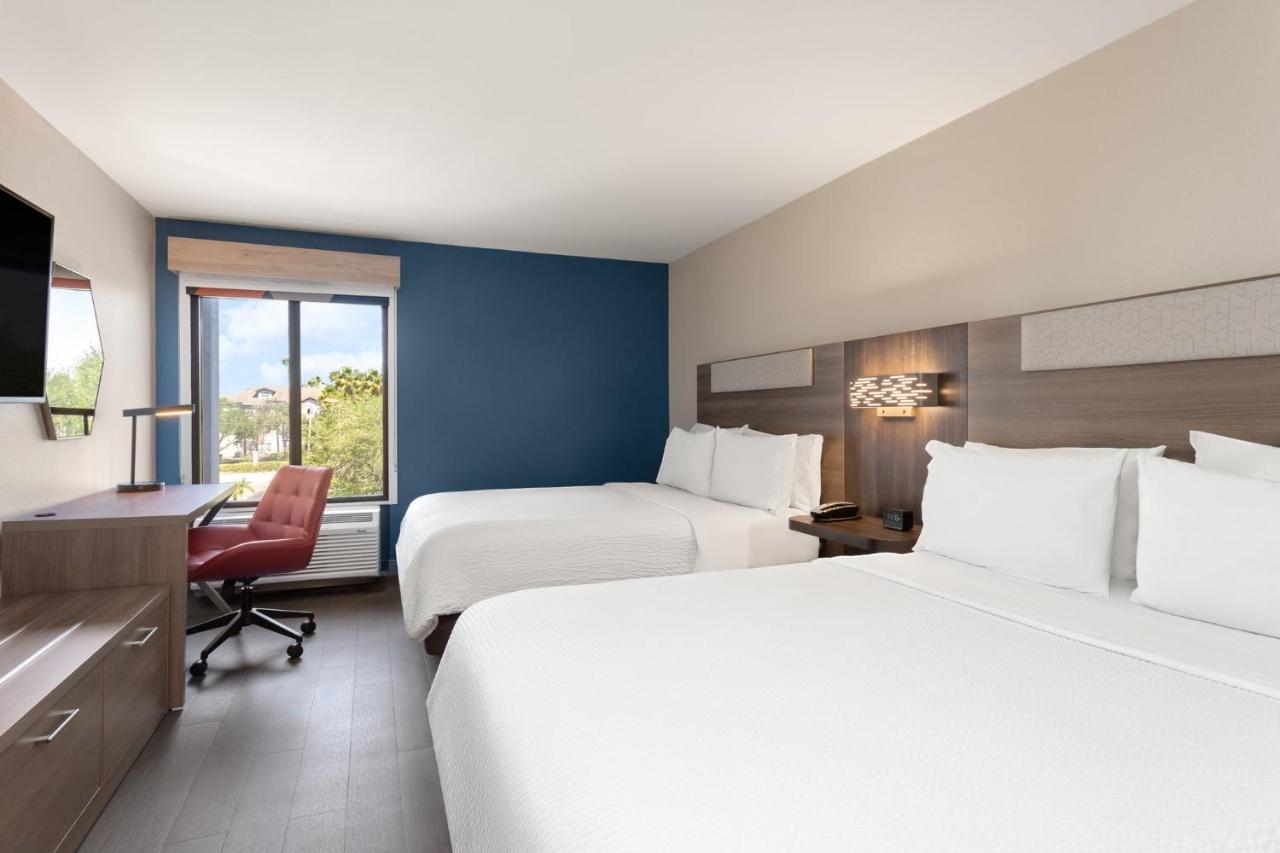 Holiday Inn Express & Suites Tampa/Rocky Point Island , FL 33607 near Tampa International Airport View Point 2