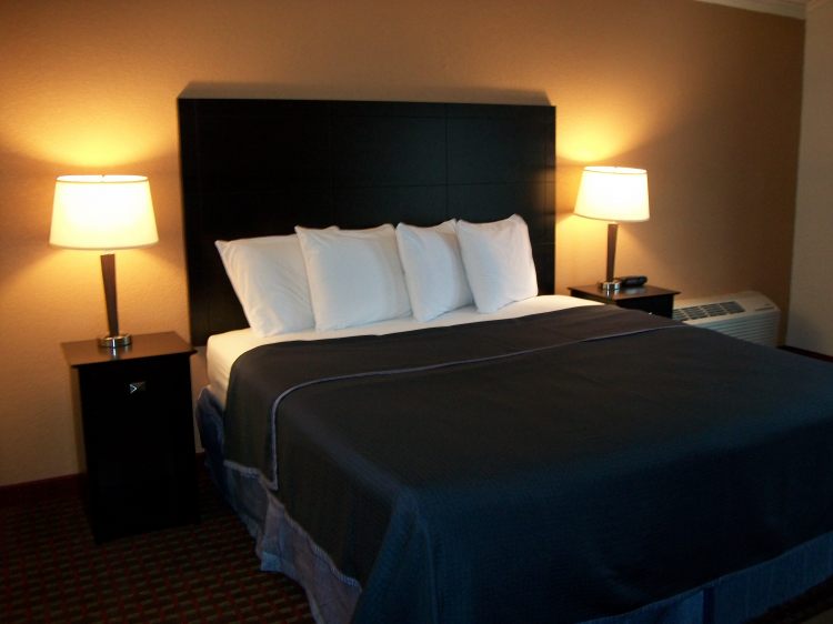 Americas Best Value Inn Romulus/Detroit Airport , MI 48174 near Detroit Metropolitan Wayne County Airport View Point 2
