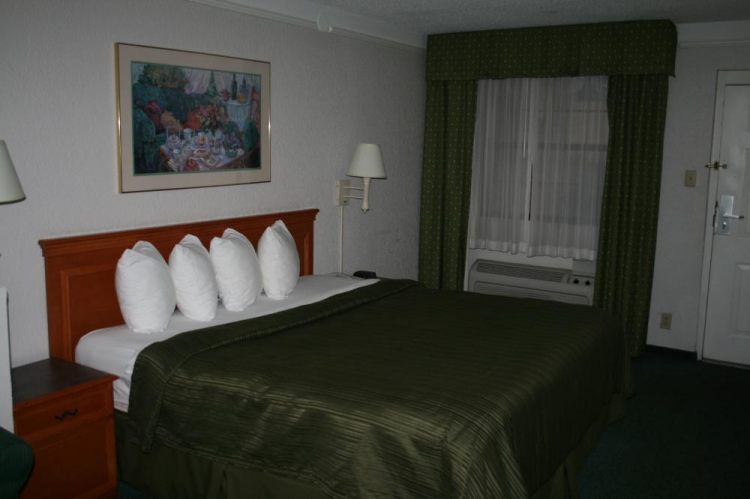 Quality Inn & Suites Charlotte Airport , NC 28208 near Charlotte/douglas International Airport View Point 3
