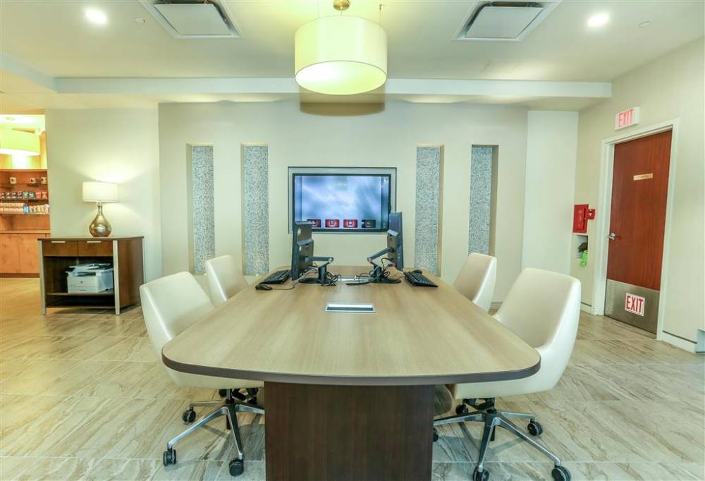Doubletree By Hilton Virginia Beach 2