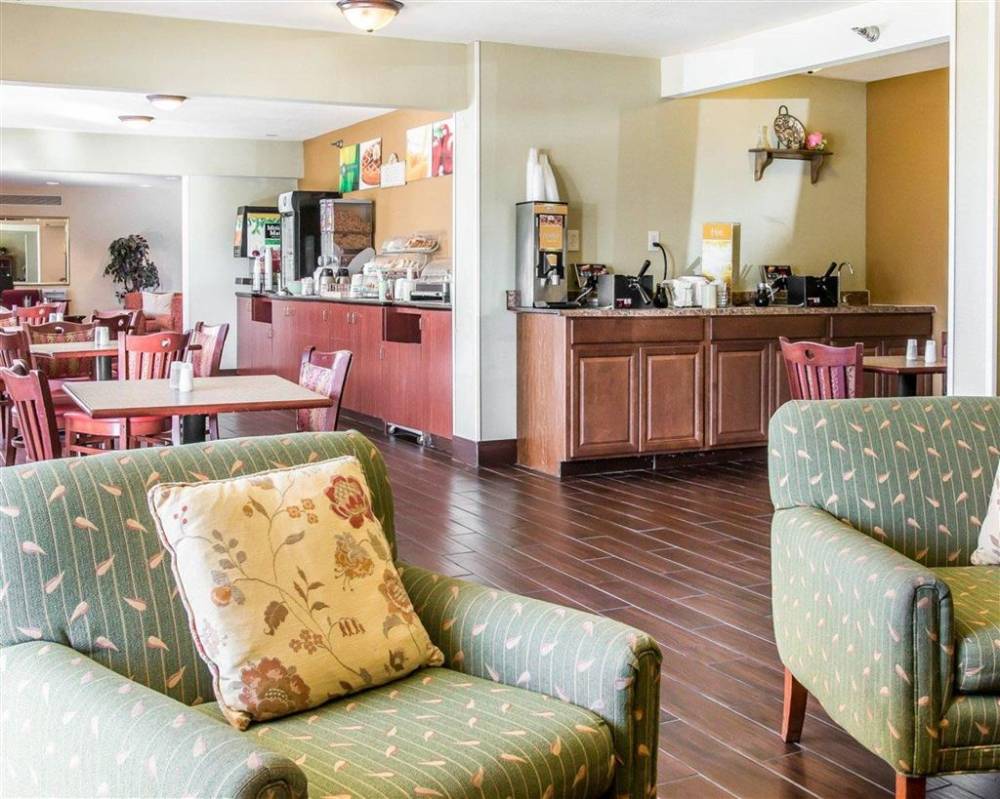 Quality Inn 9
