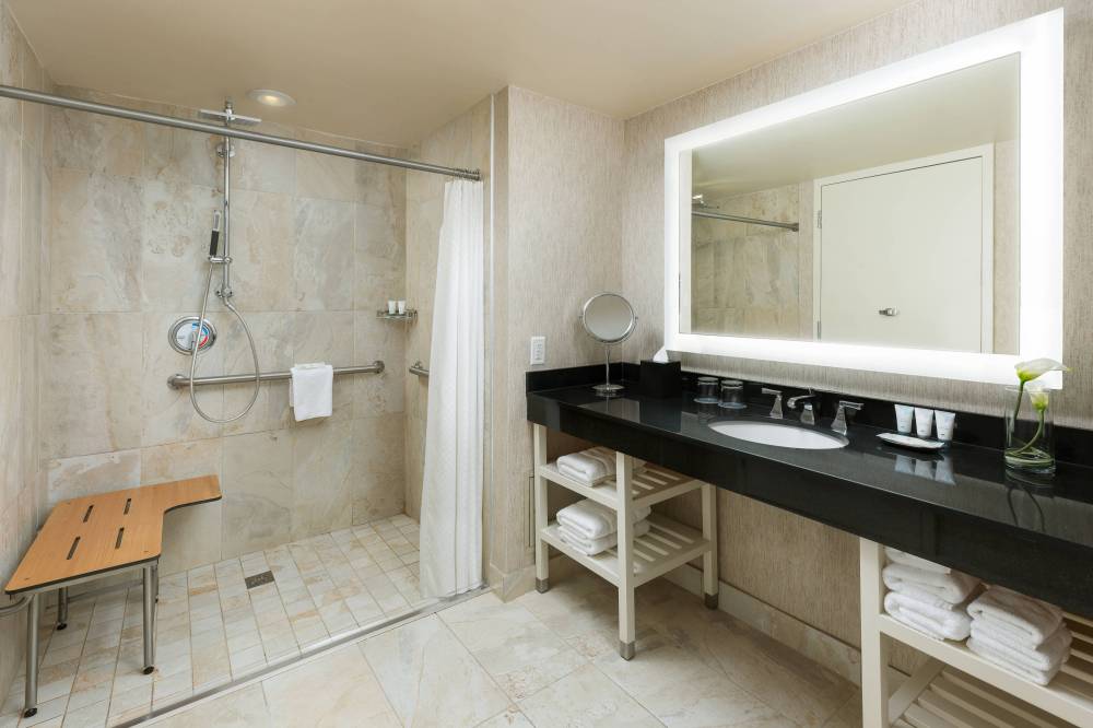 The Westin Arlington Gateway 2