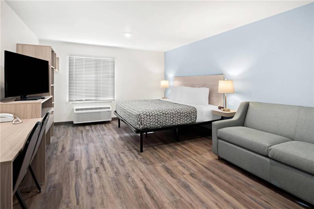 Woodspring Suites Billings 5